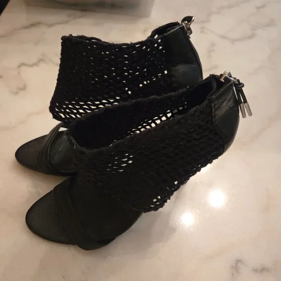 L.A.M.B. by Gwen Stefani Black Woven Mesh Heels with Back Zip - Picture 3 of 8